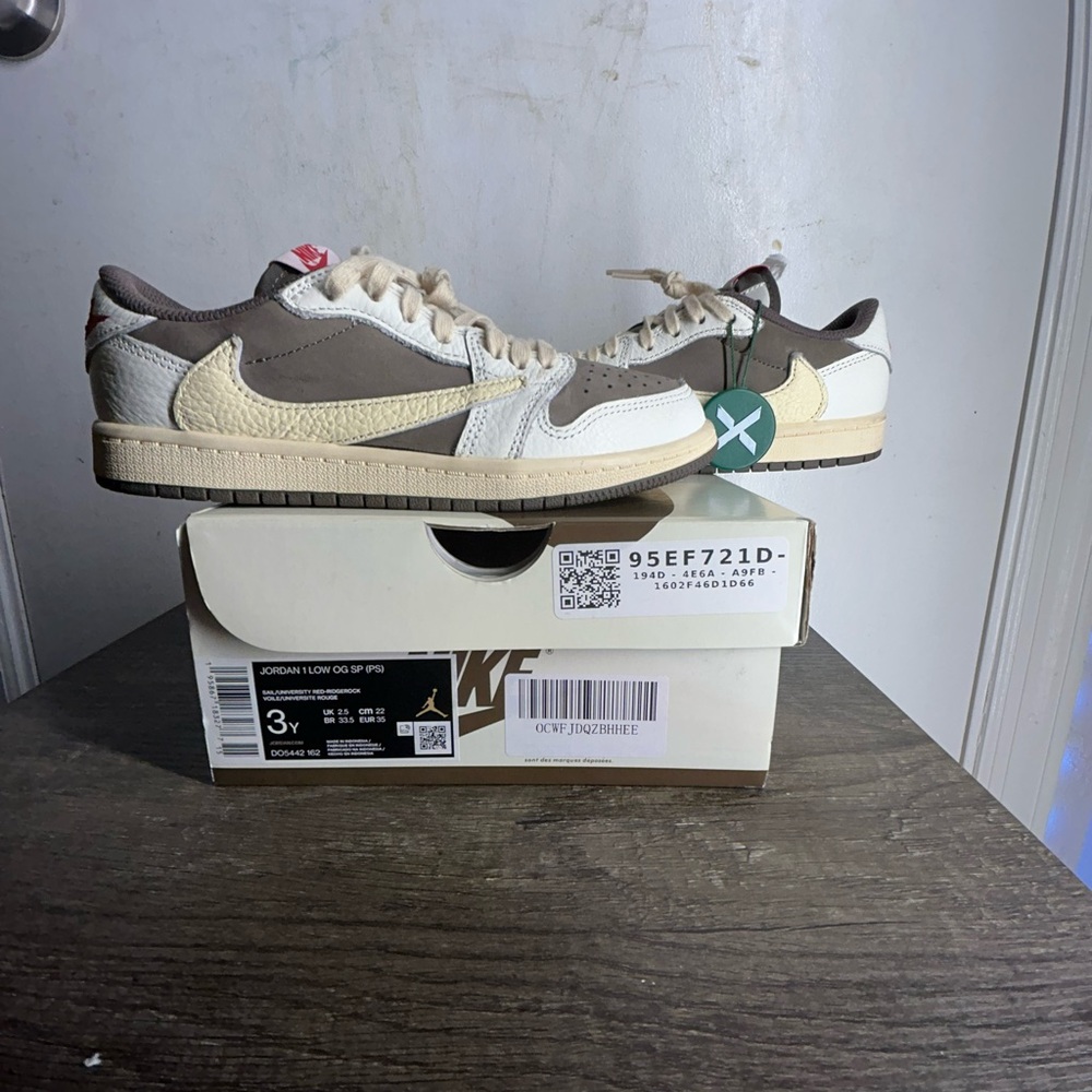 Nike Men's Brown and Cream Sneakers